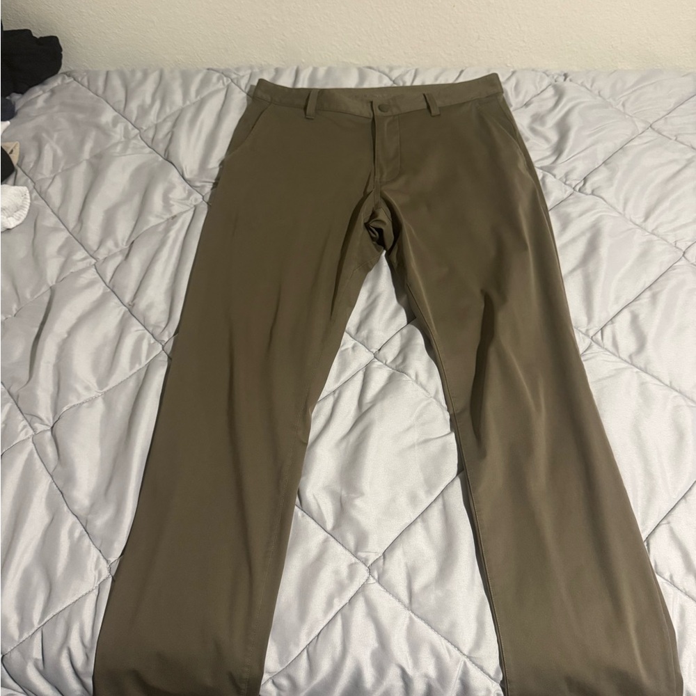 RHONE Men's Khaki Chinos